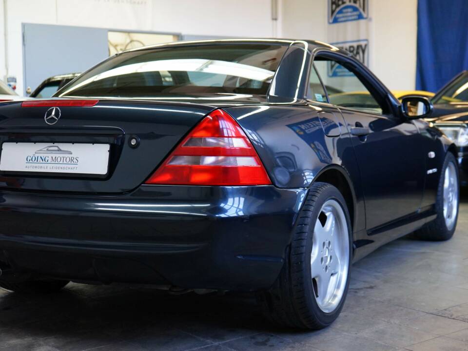 Image 11/25 of Mercedes-Benz SLK 230 Kompressor (1997)