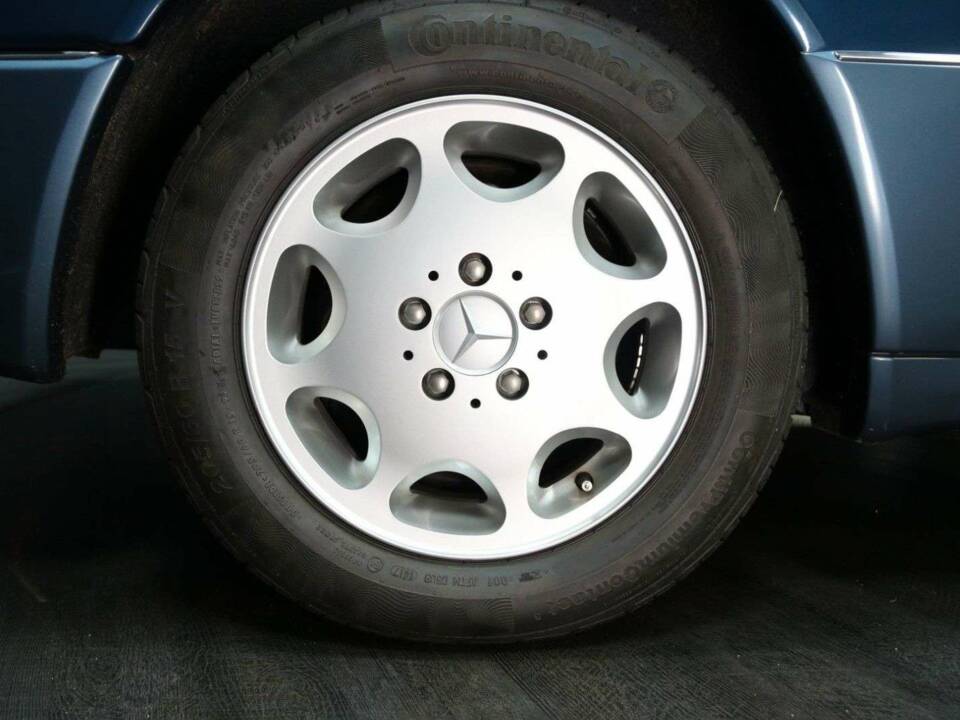 Bild 29/30 von Mercedes-Benz 300 CE-24 (1993)