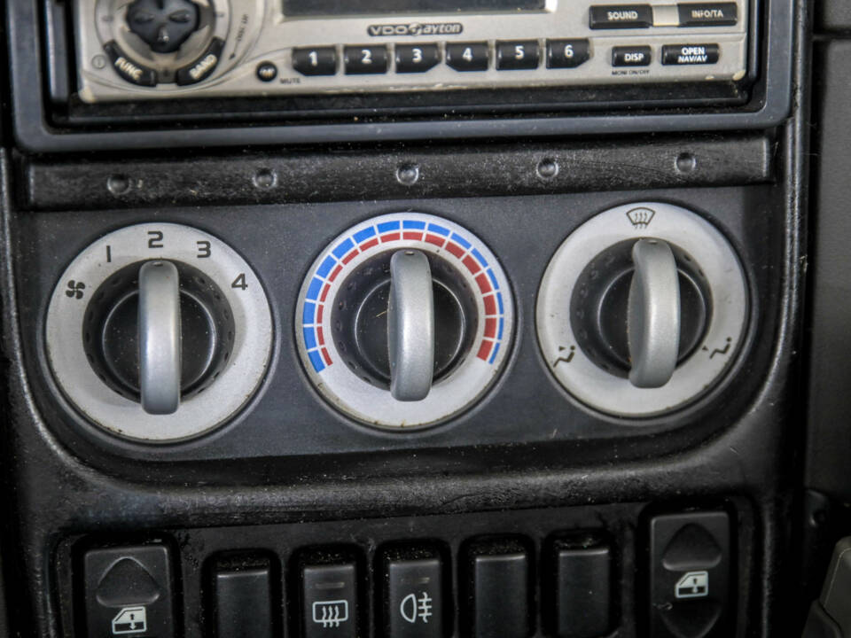 Bild 28/50 von MG F 1.8i (2000)