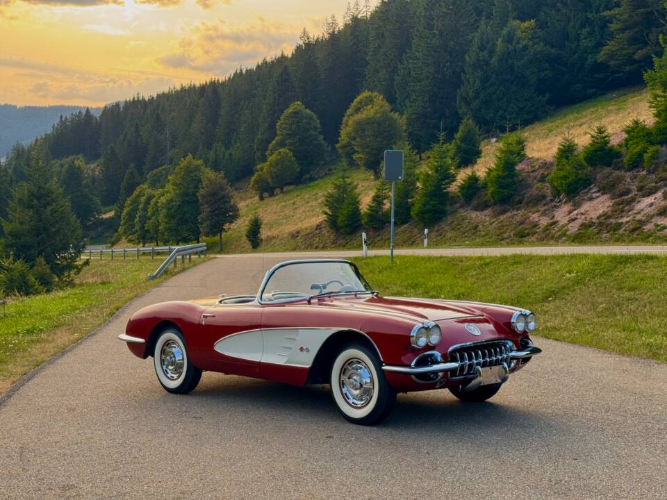 Bild 2/28 von Chevrolet Corvette (1959)