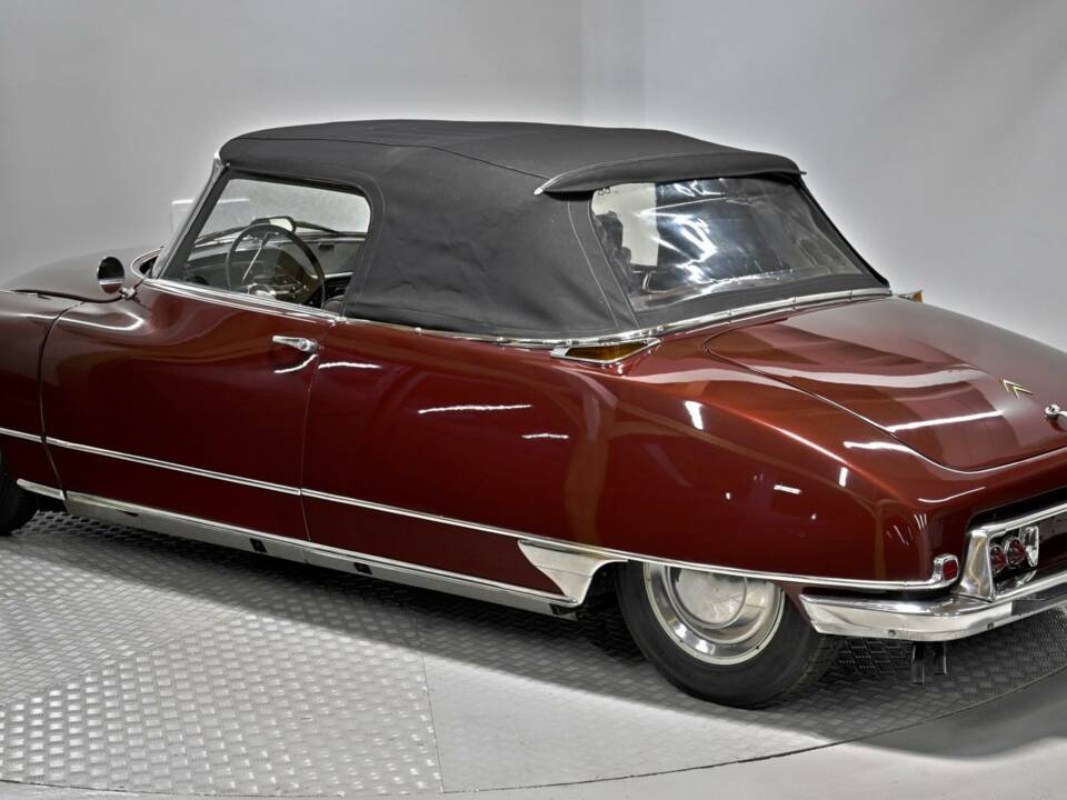 Imagen 24/50 de Citroën DS 19 Chapron (1961)