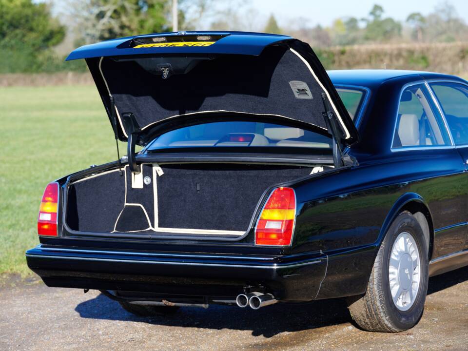 Image 38/50 of Bentley Continental R (1993)