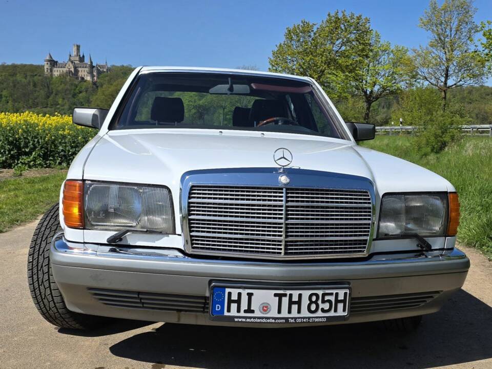 Bild 3/8 von Mercedes-Benz 300 SE (1985)