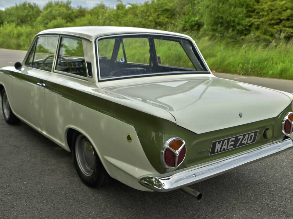 Image 15/50 of Ford Lotus Cortina (1966)