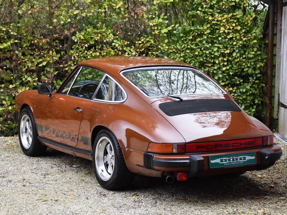Image 3/37 de Porsche 911 Carrera 3.0 (1977)