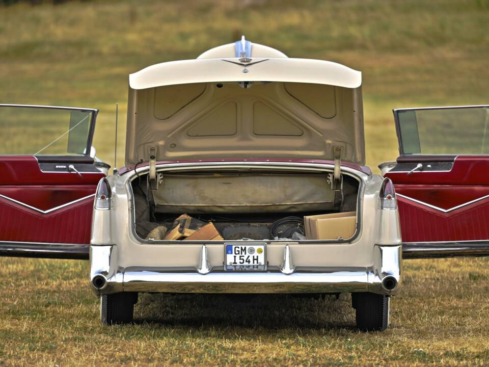 Bild 29/50 von Cadillac 62 Convertible (1954)