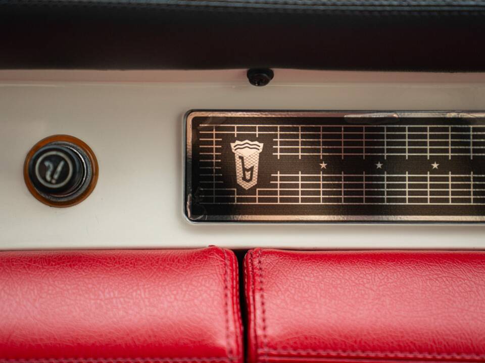 Obraz 50/50 pojazdu Alfa Romeo Giulia Sprint Speciale (1964)