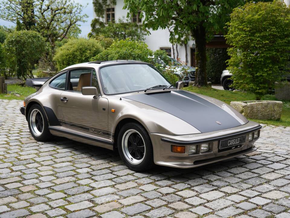 Immagine 1/14 di Porsche 911 Turbo 3.3 Flatnose (1982)