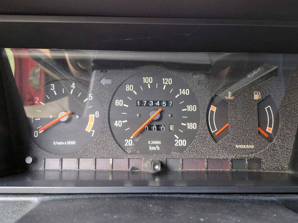 Bild 20/48 von Volvo 245 Super Polar (1992)