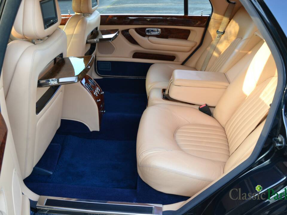 Bild 29/50 von Bentley Arnage Red Label (2002)