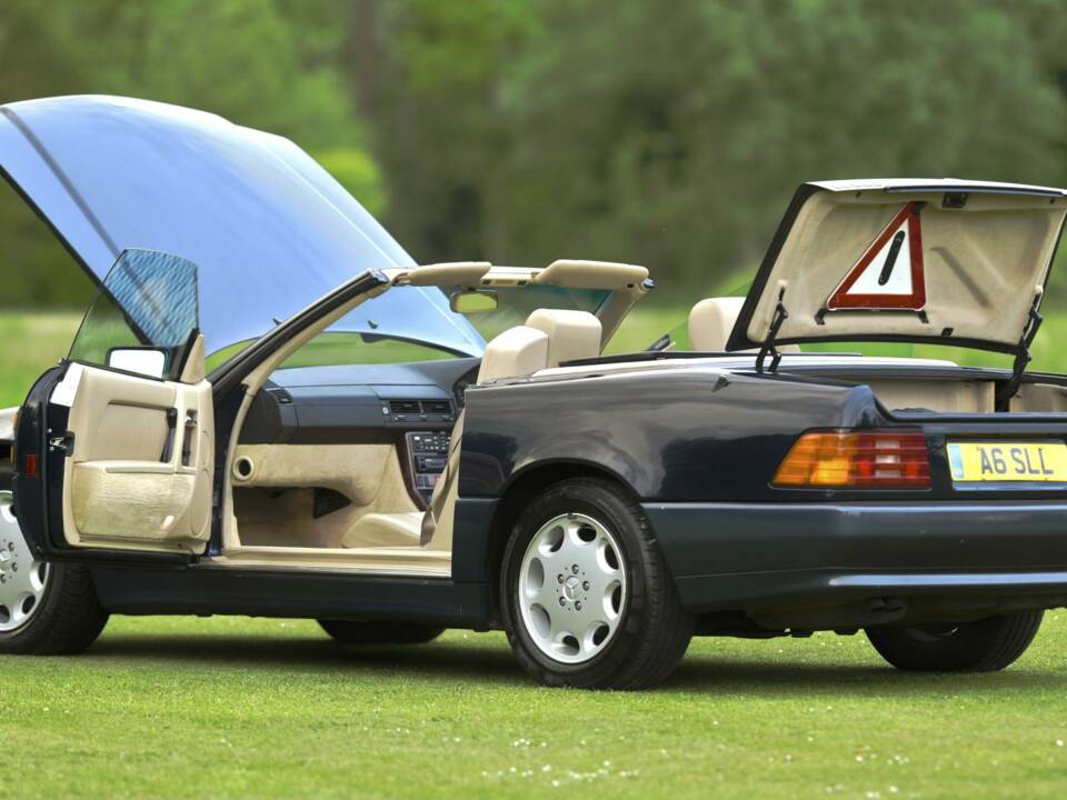 Image 36/50 of Mercedes-Benz SL 500 (1995)