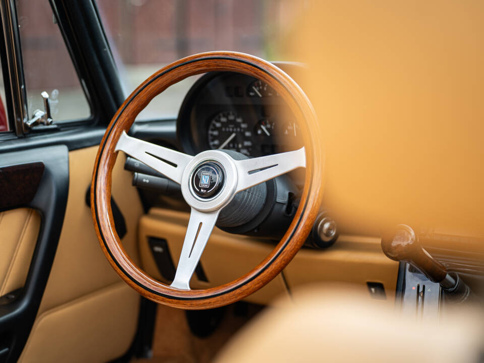 Image 33/42 of Alfa Romeo 2.0 Spider (1990)