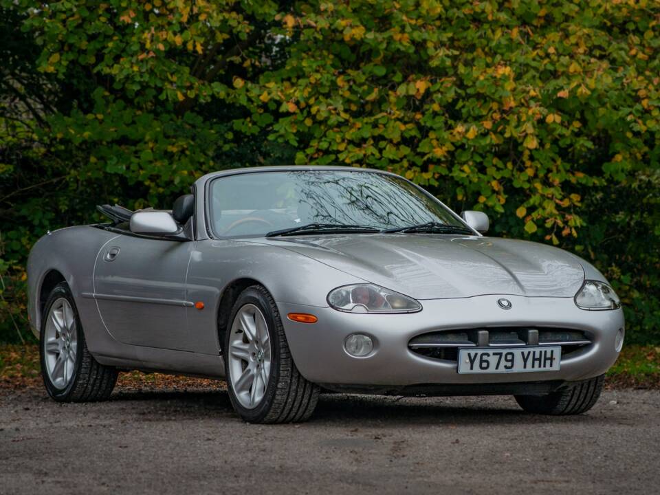 Image 1/20 of Jaguar XKR (2001)