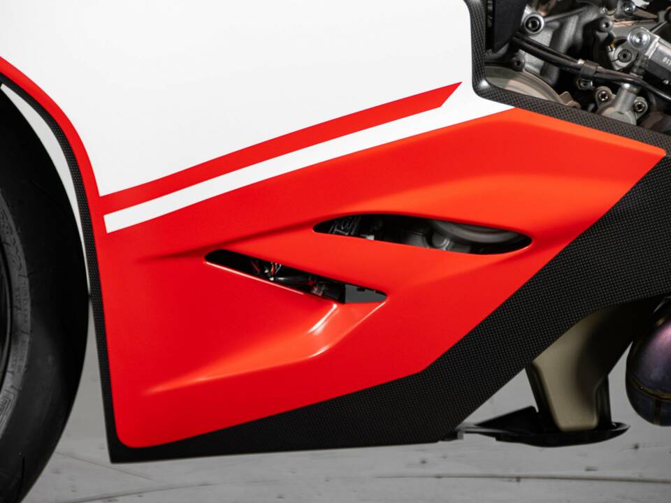 Bild 24/50 von Ducati DUMMY (2018)