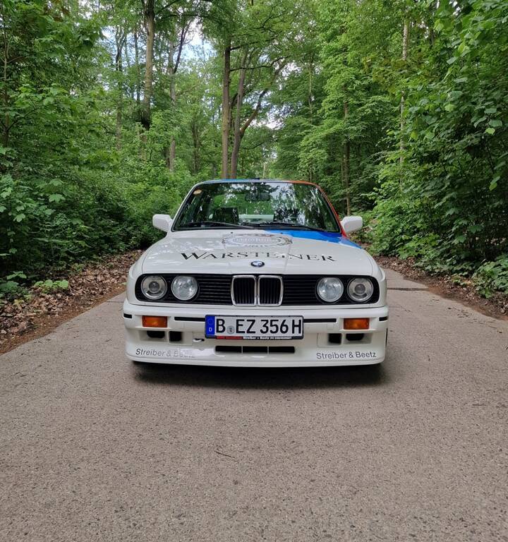 Image 2/70 of BMW M3 (1990)
