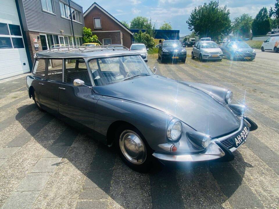 Bild 3/50 von Citroën DS 21 Familiale (1967)