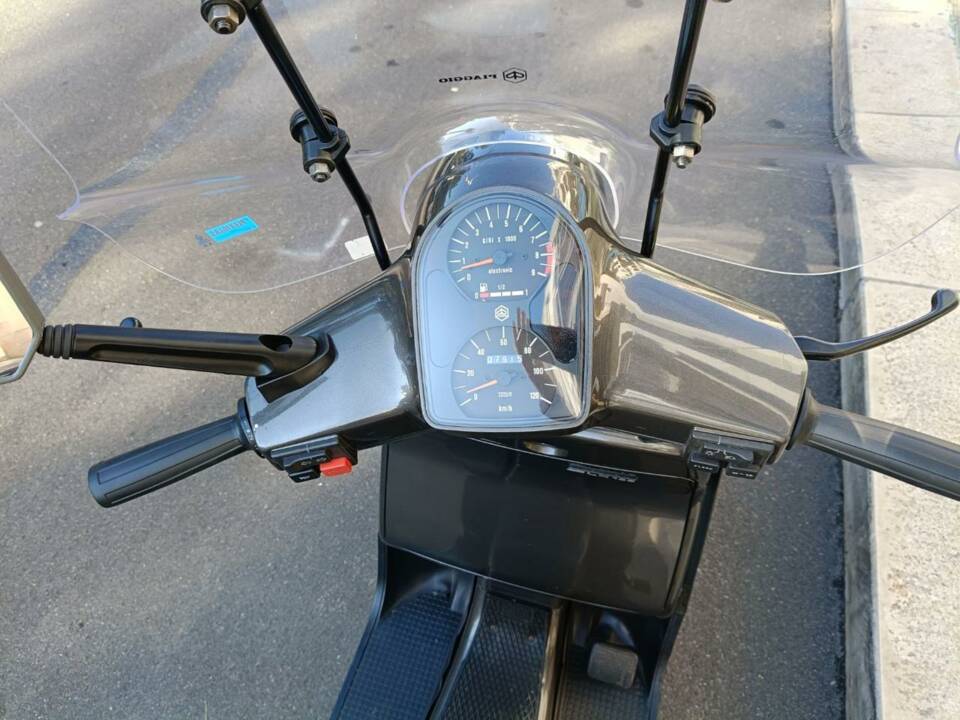Bild 13/31 von Piaggio Vespa Cosa 125 (1988)