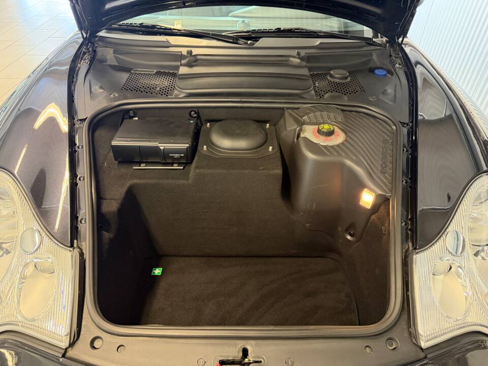 Bild 5/18 von Porsche 911 Carrera 4S (2003)