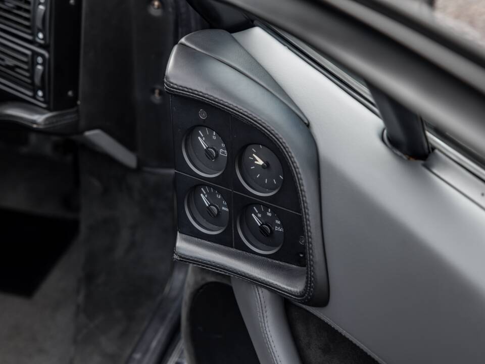 Image 33/60 of Jaguar XJ 220 (1992)
