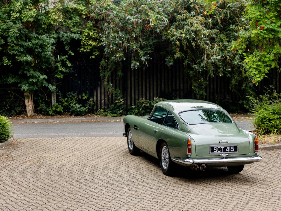 Image 25/50 de Aston Martin DB 4 (1960)