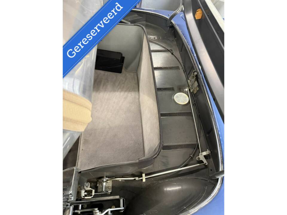 Image 26/46 of Mercedes-Benz 560 SL (1986)