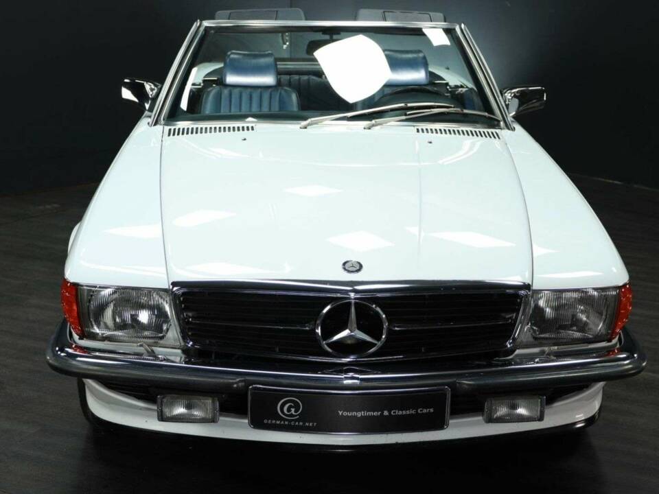 Immagine 9/30 di Mercedes-Benz 500 SL (1985)