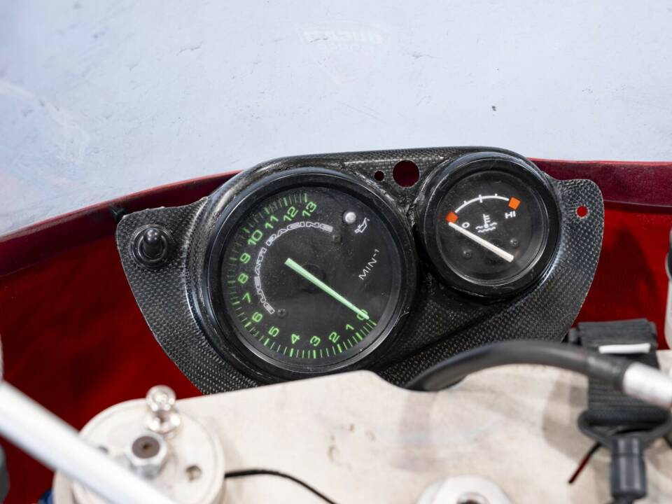 Immagine 49/50 di Ducati DUMMY (1999)