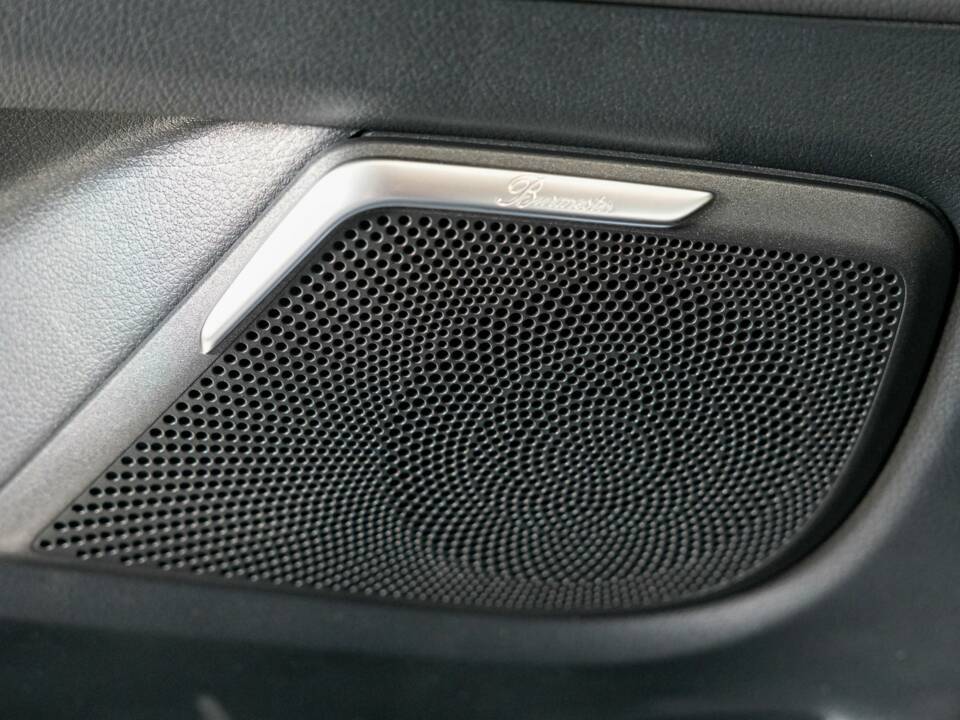 Image 21/50 de Mercedes-Benz V 300 d (2025)