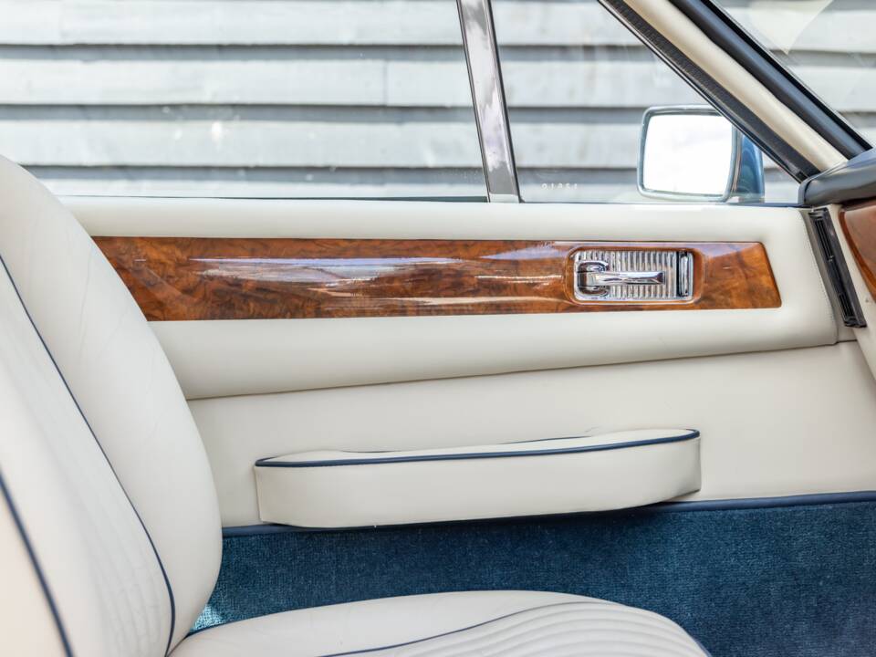 Bild 32/70 von Aston Martin V8 EFi (1988)