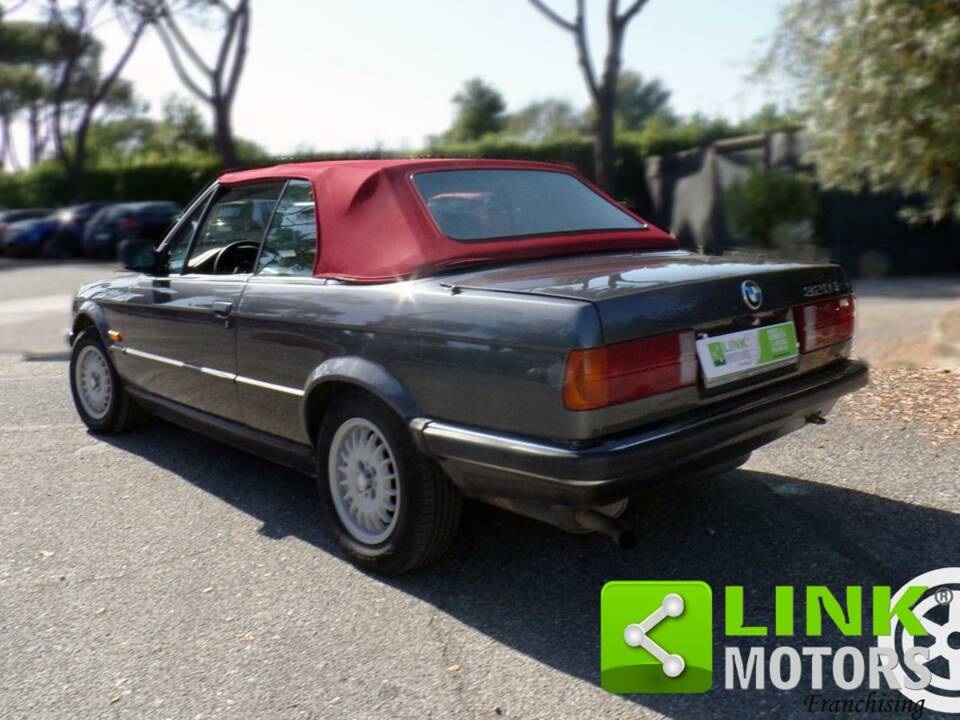 Image 10/10 of BMW 320i (1988)