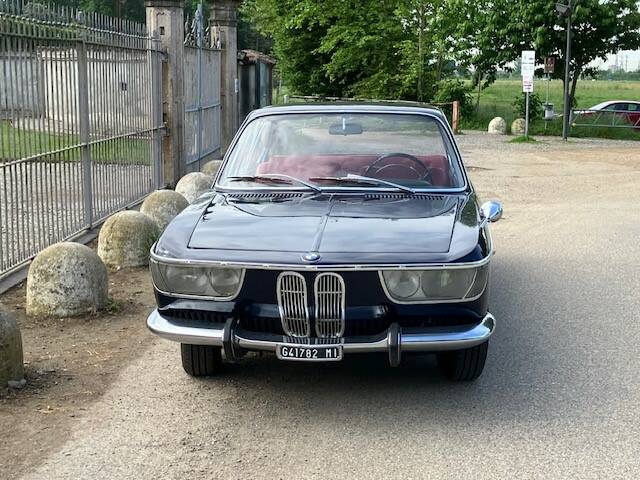 Image 5/36 de BMW 2000 CS (1968)