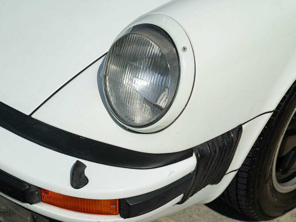 Image 17/50 de Porsche 911 SC 3.0 (1979)