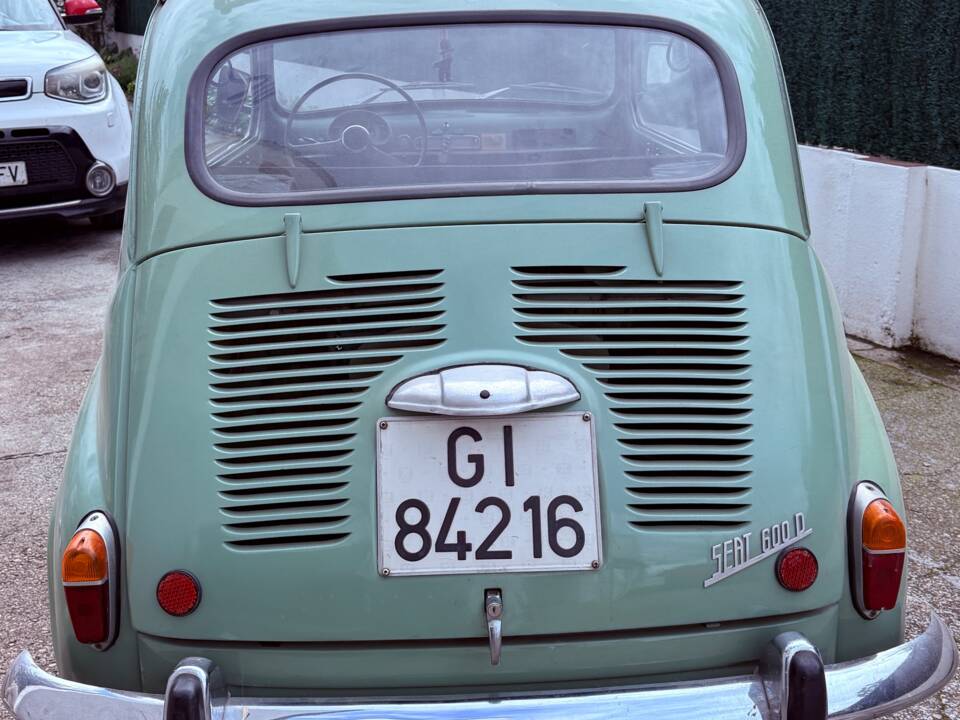 Bild 4/13 von SEAT 600 D (1968)