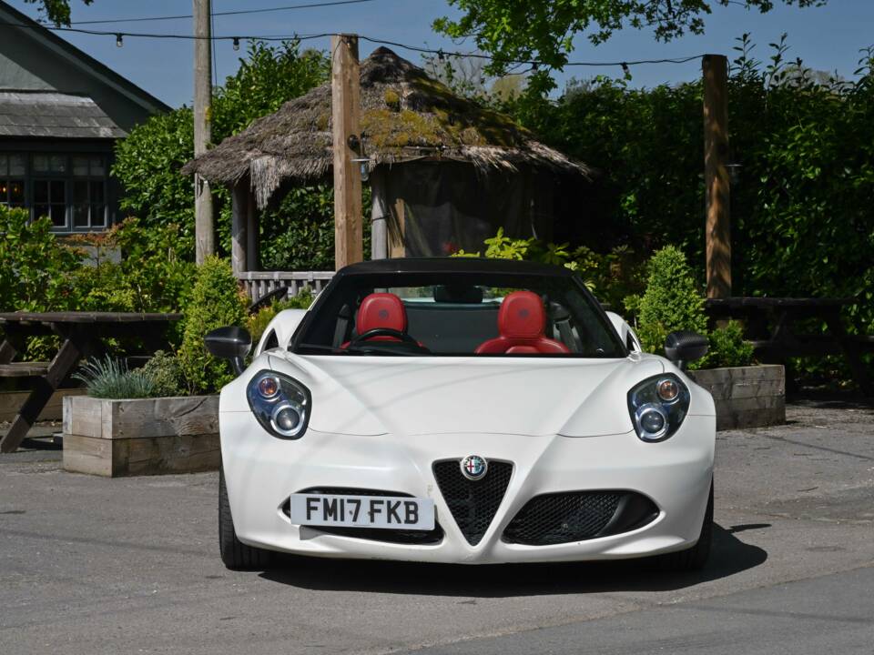 Image 26/50 of Alfa Romeo 4C Spider (2017)