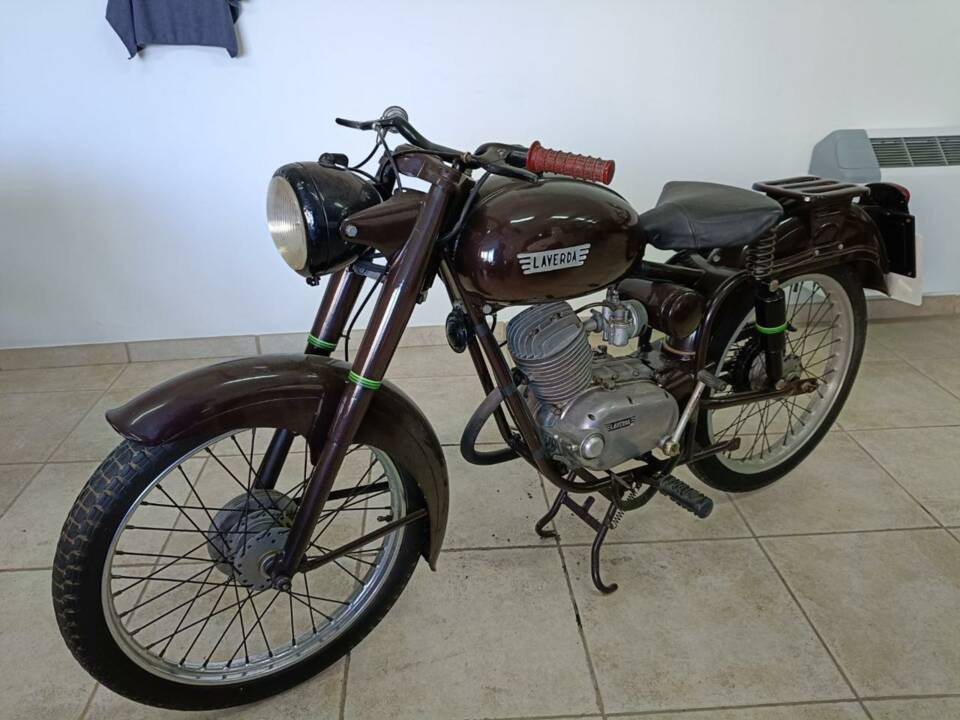 Image 32/32 de Laverda 75 Sport (1954)