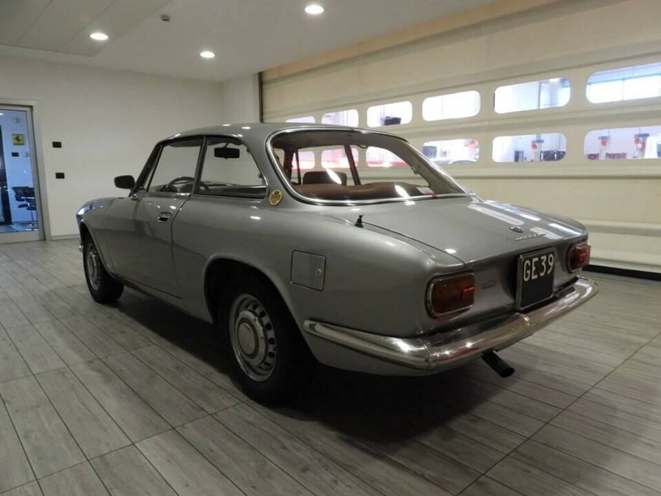 Imagen 2/10 de Alfa Romeo 1750 GT Veloce (1969)