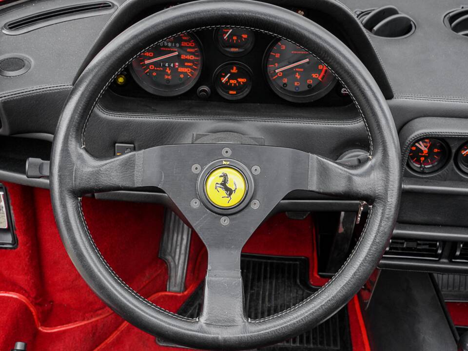 Image 22/30 of Ferrari 328 GTS (1989)