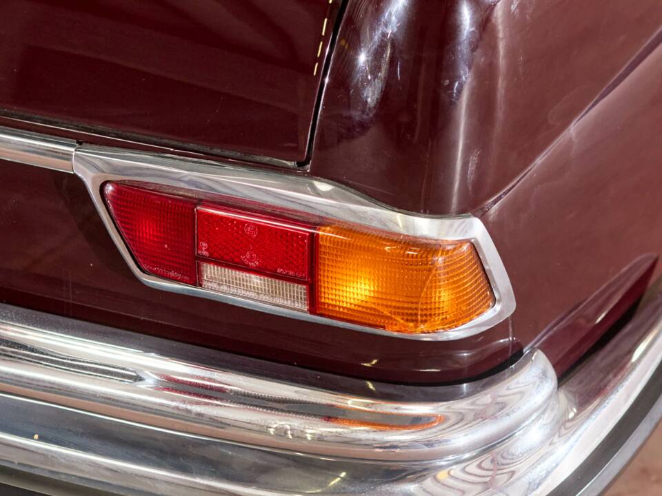 Bild 28/47 von Mercedes-Benz 280 SE (1970)