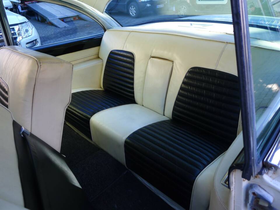 Image 12/15 of Lincoln Premiere Hardtop Coupé (1956)