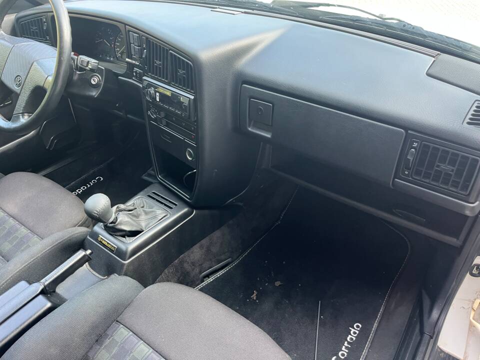 Bild 18/22 von Volkswagen Corrado 1.8 16V (1992)