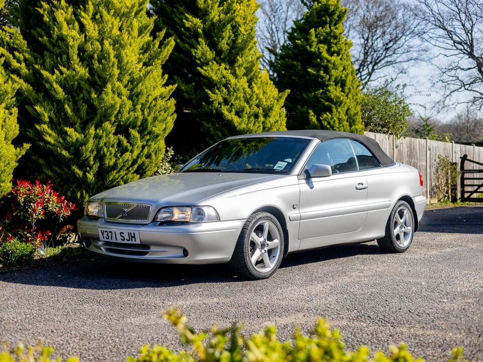 Image 11/48 of Volvo C70 2.0 T (2001)