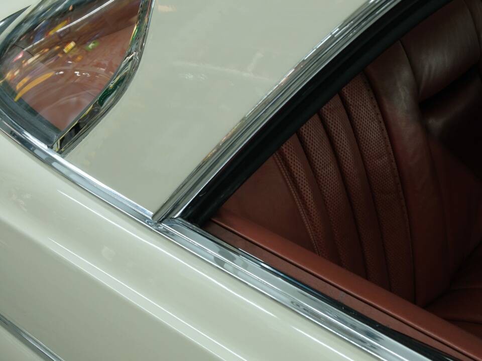 Image 43/50 of Mercedes-Benz 300 SE (1966)