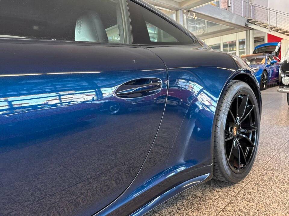 Bild 9/20 von Porsche 911 Carrera (2018)