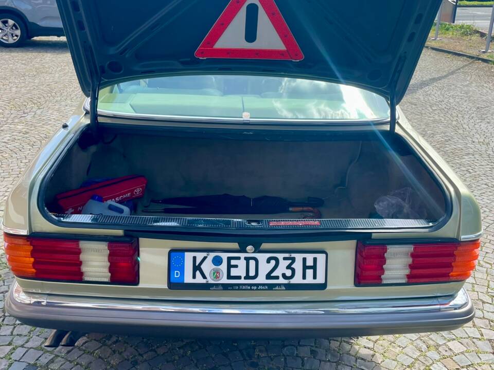 Bild 12/65 von Mercedes-Benz 380 SEC (1983)