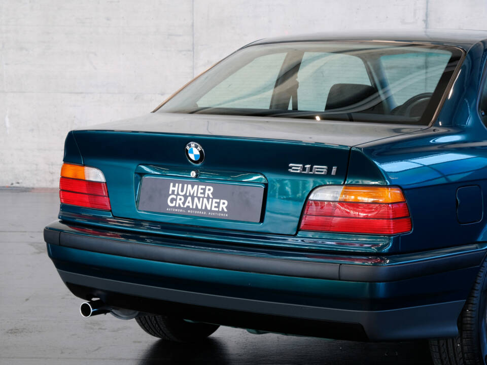 Image 9/23 of BMW 316i (1995)