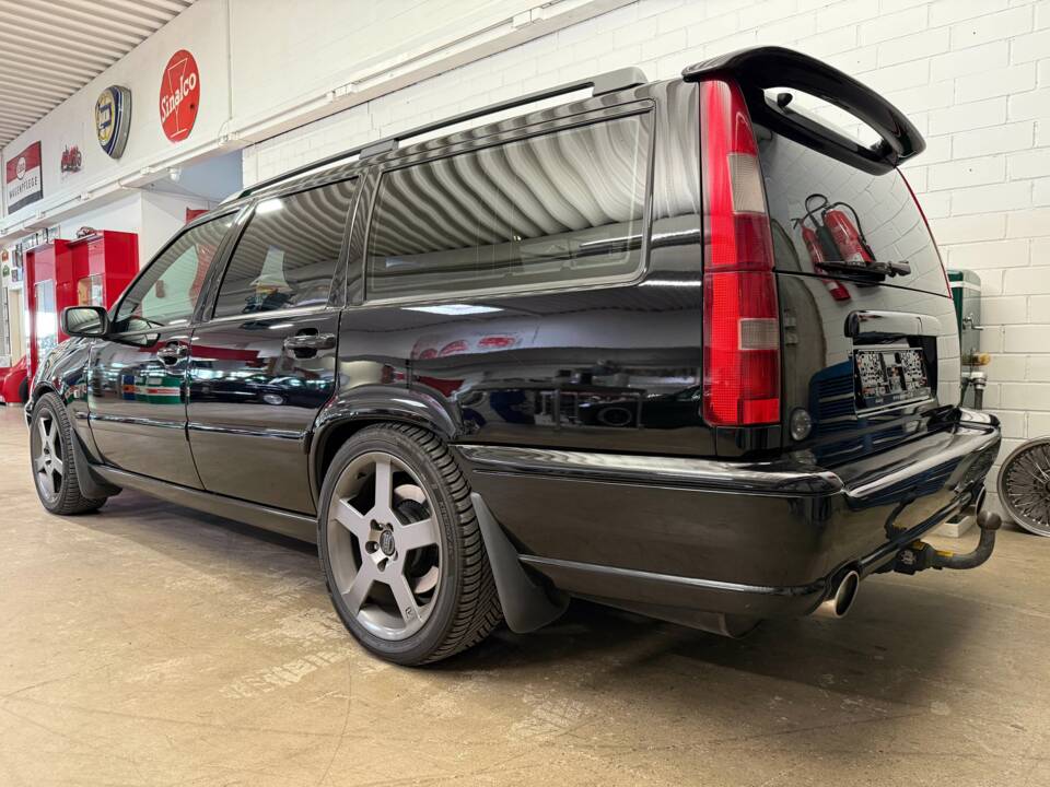 Image 13/17 of Volvo V 70 2.5T (1999)
