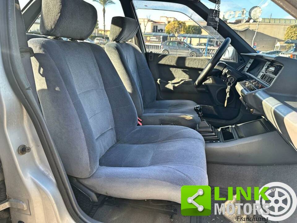 Bild 4/10 von Renault R 21 GTS Symphonie (1989)