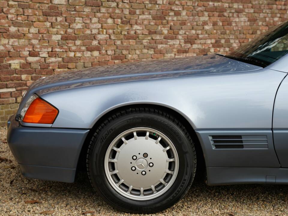 Image 21/50 de Mercedes-Benz 300 SL (1991)