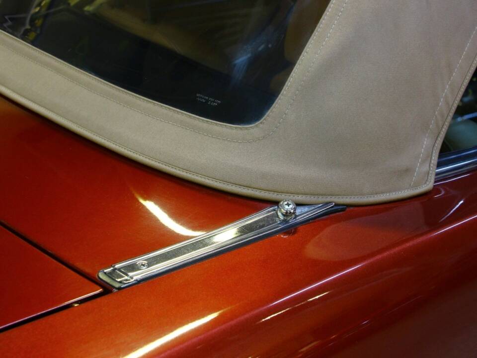Immagine 15/27 di FIAT Dino Spider (1987)