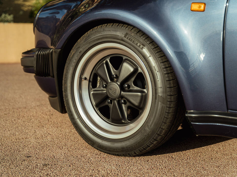 Image 20/65 of Porsche 911 Turbo 3.3 (1986)